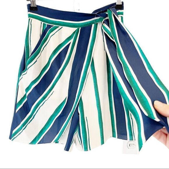 Chloe Silk stripe shorts in size 34 made in France - Picture 2 of 15